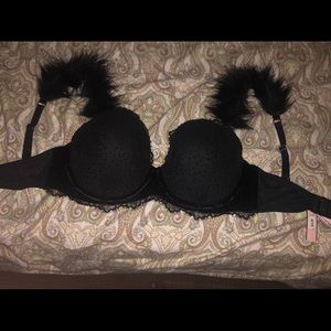 Black Lace & Fur Bra 32DDD Victoria’s Secret